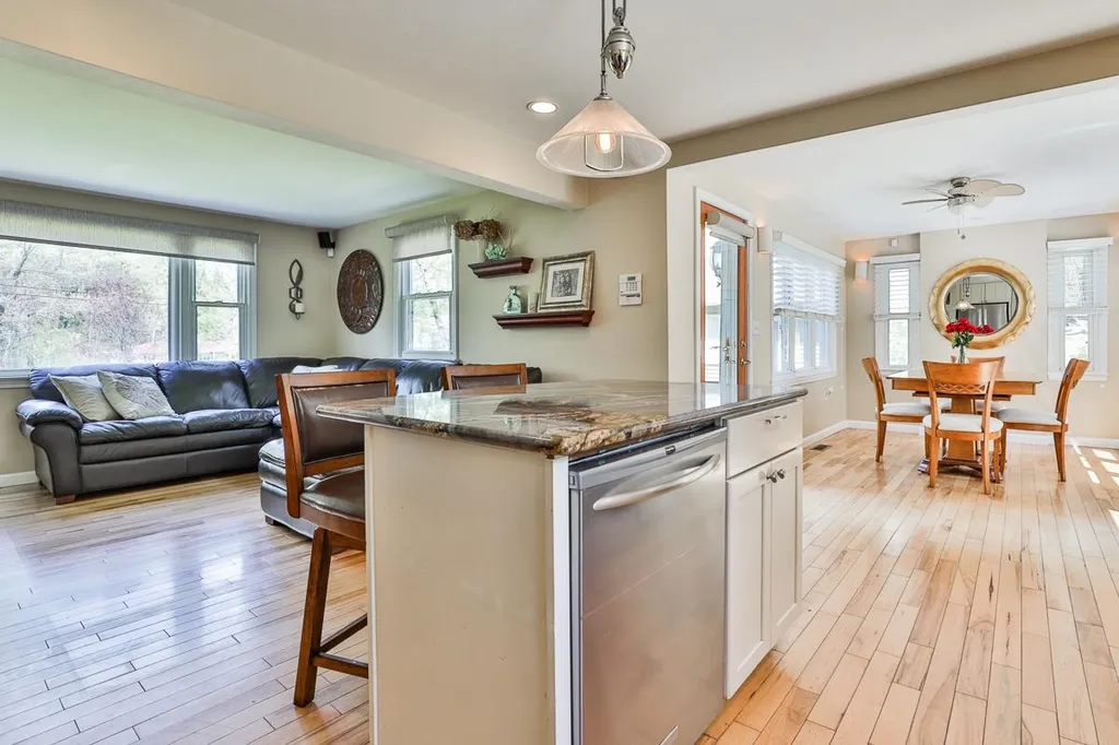 7 Greeley Road Pelham NH 03076