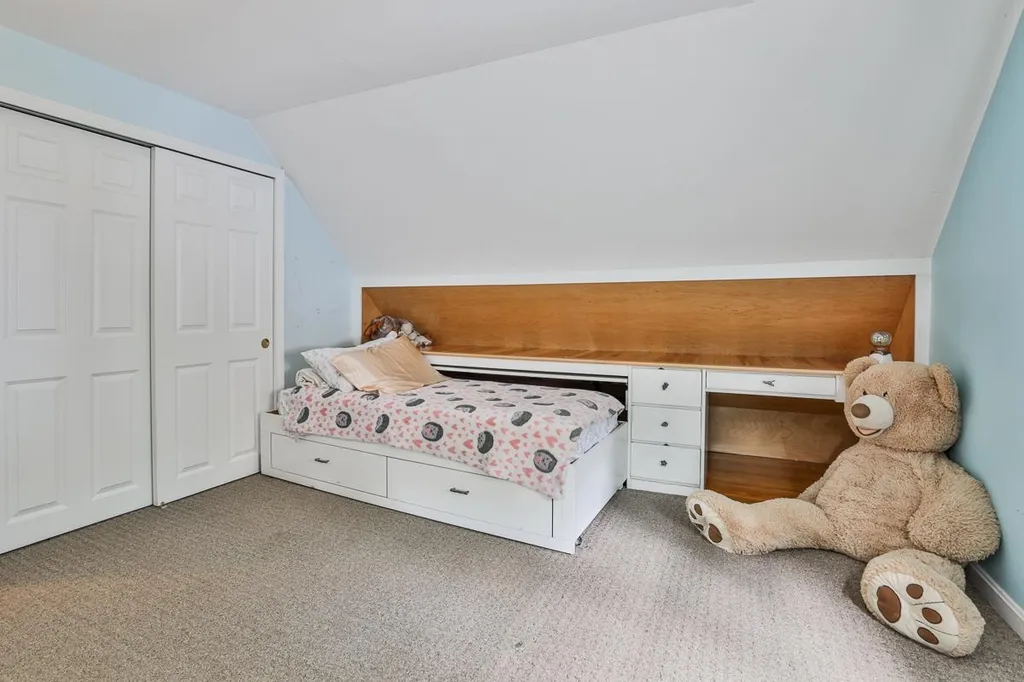 7 Greeley Road Pelham NH 03076