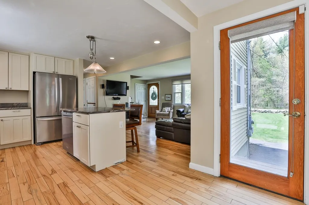 7 Greeley Road Pelham NH 03076