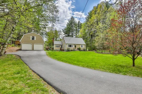 7 Greeley Road Pelham NH 03076