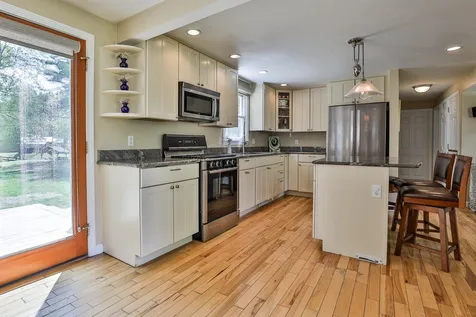 7 Greeley Road Pelham NH 03076
