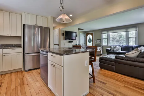 7 Greeley Road Pelham NH 03076