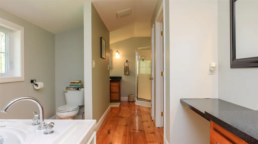 31 Dutton Circle Mont Vernon NH 03057