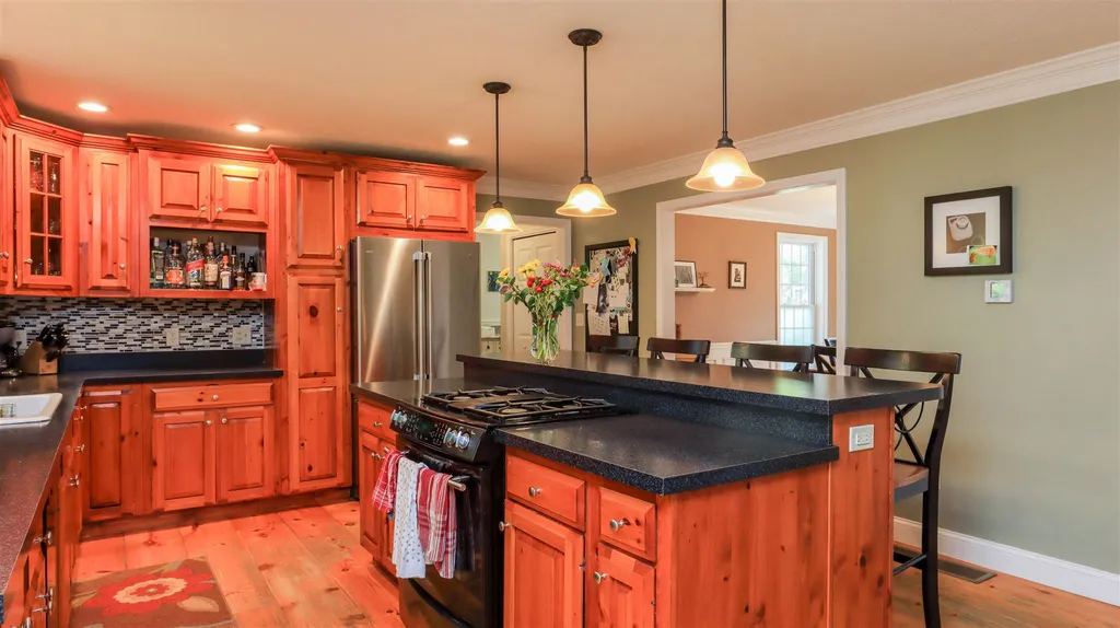 31 Dutton Circle Mont Vernon NH 03057