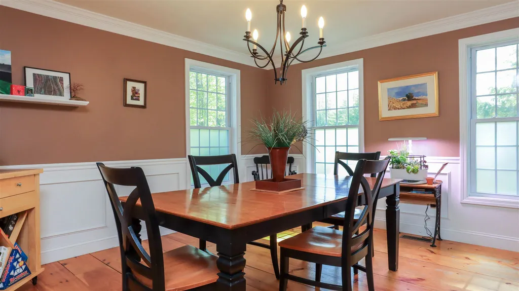 31 Dutton Circle Mont Vernon NH 03057