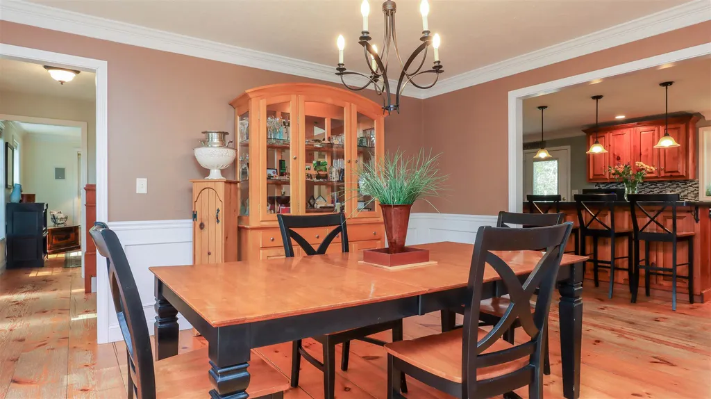 31 Dutton Circle Mont Vernon NH 03057