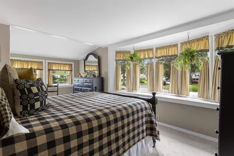 37 Lorna Street Hollis NH 03049