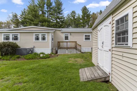 37 Lorna Street Hollis NH 03049