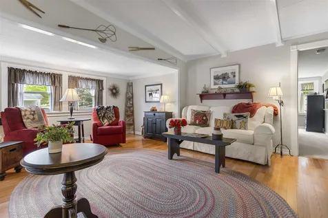 37 Lorna Street Hollis NH 03049