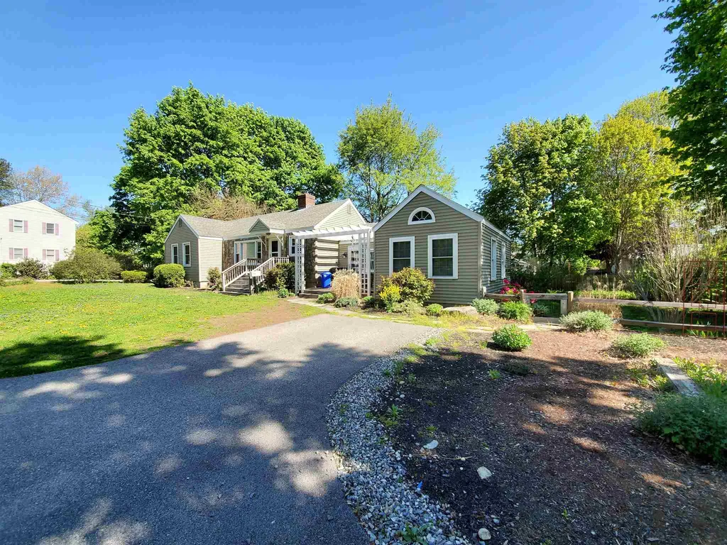 2 Anns Lane Exeter NH 03833