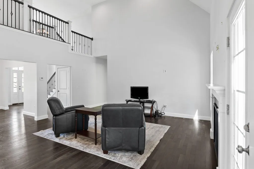 19 Lorden Road New Boston NH 03070