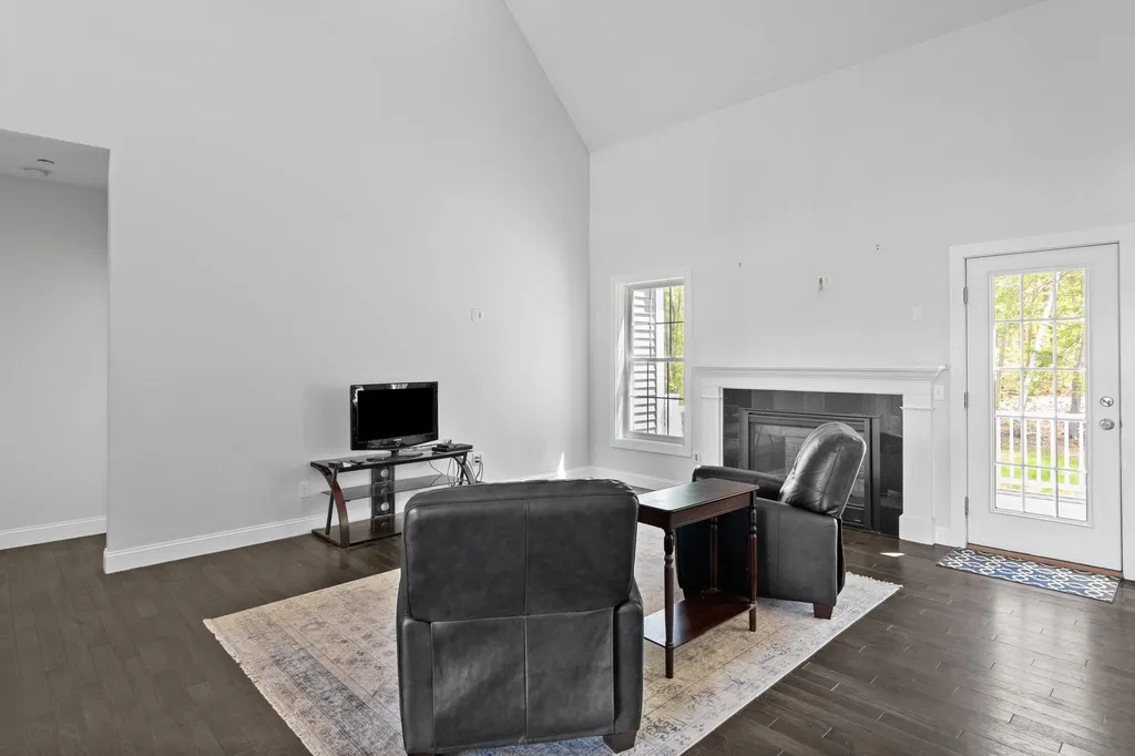 19 Lorden Road New Boston NH 03070