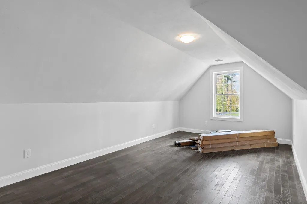 19 Lorden Road New Boston NH 03070