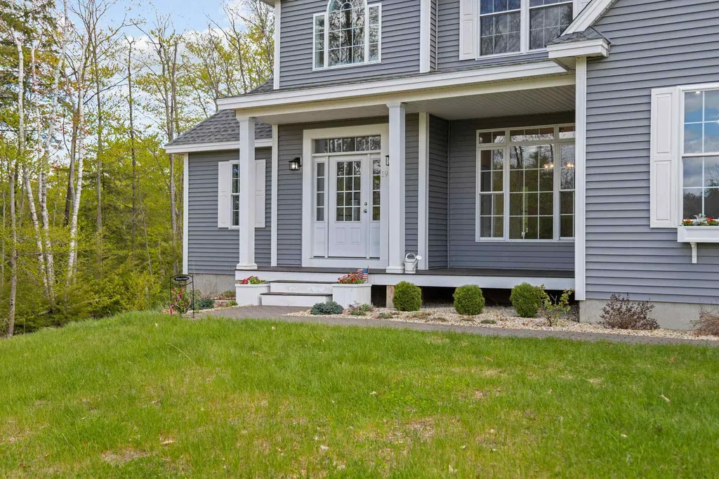 19 Lorden Road New Boston NH 03070