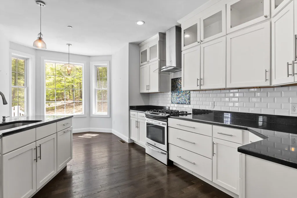 19 Lorden Road New Boston NH 03070