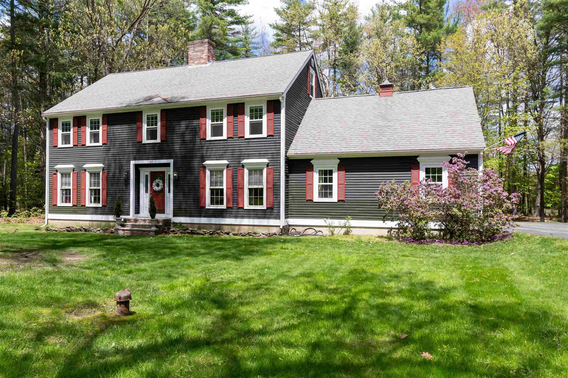 11 Old Evergreen Road Bedford NH 03110