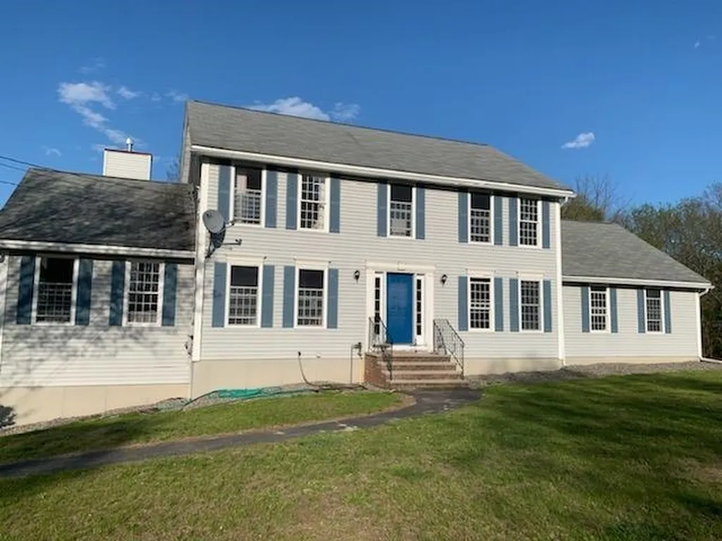 2 Emileo Lane Salem NH 03079