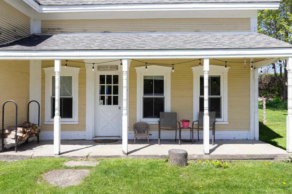 46 East Street Huntington VT 05462