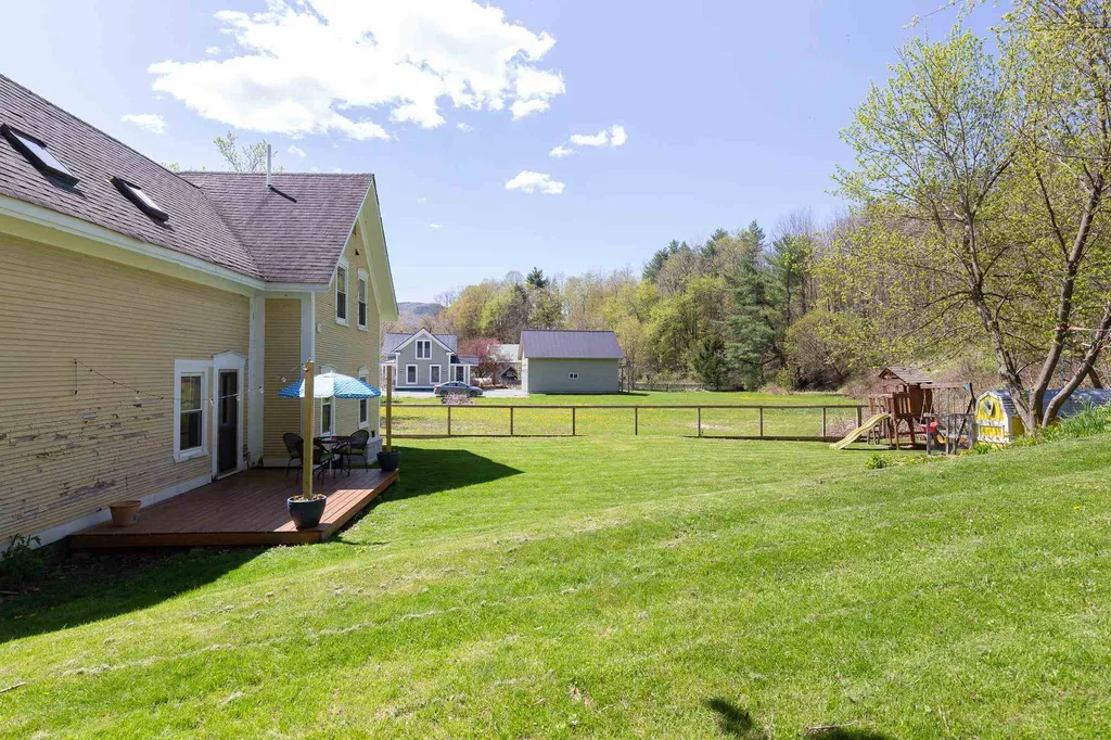 46 East Street Huntington VT 05462
