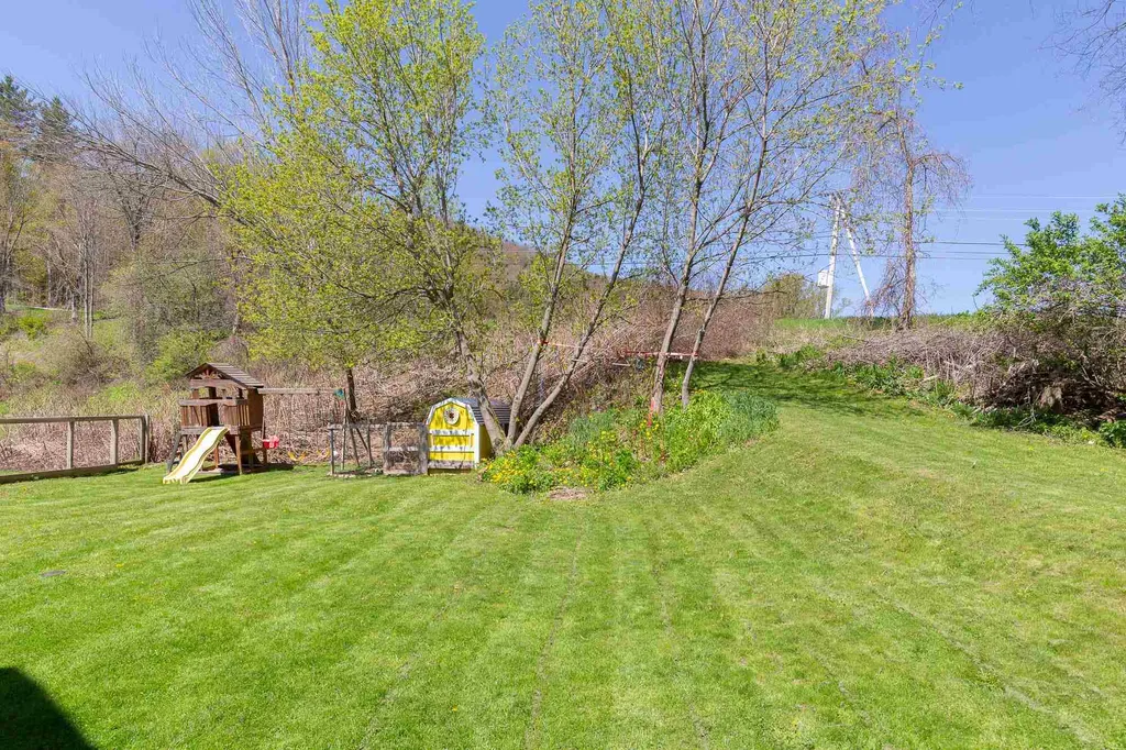 46 East Street Huntington VT 05462