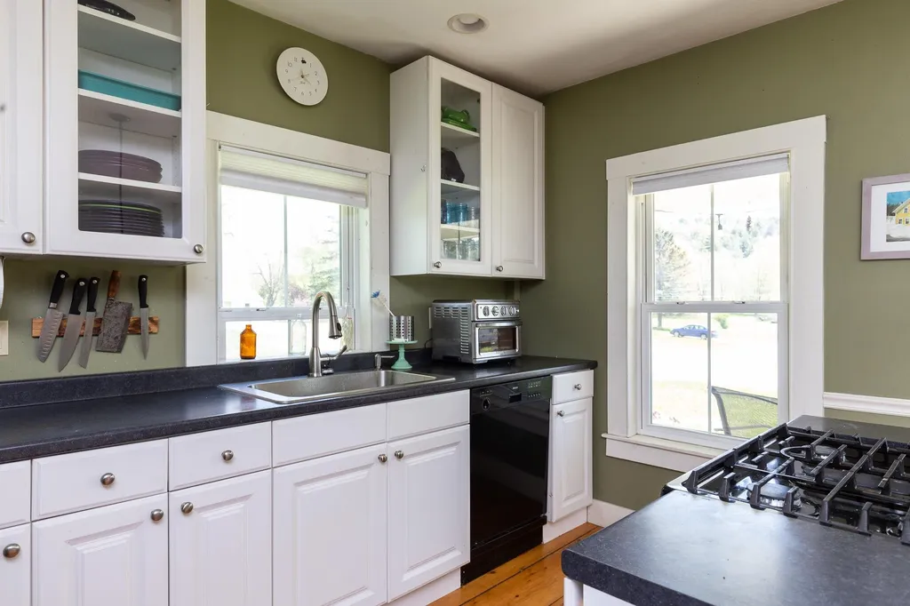 46 East Street Huntington VT 05462
