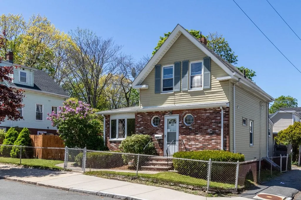 123 Brookline Street Lynn MA 01902