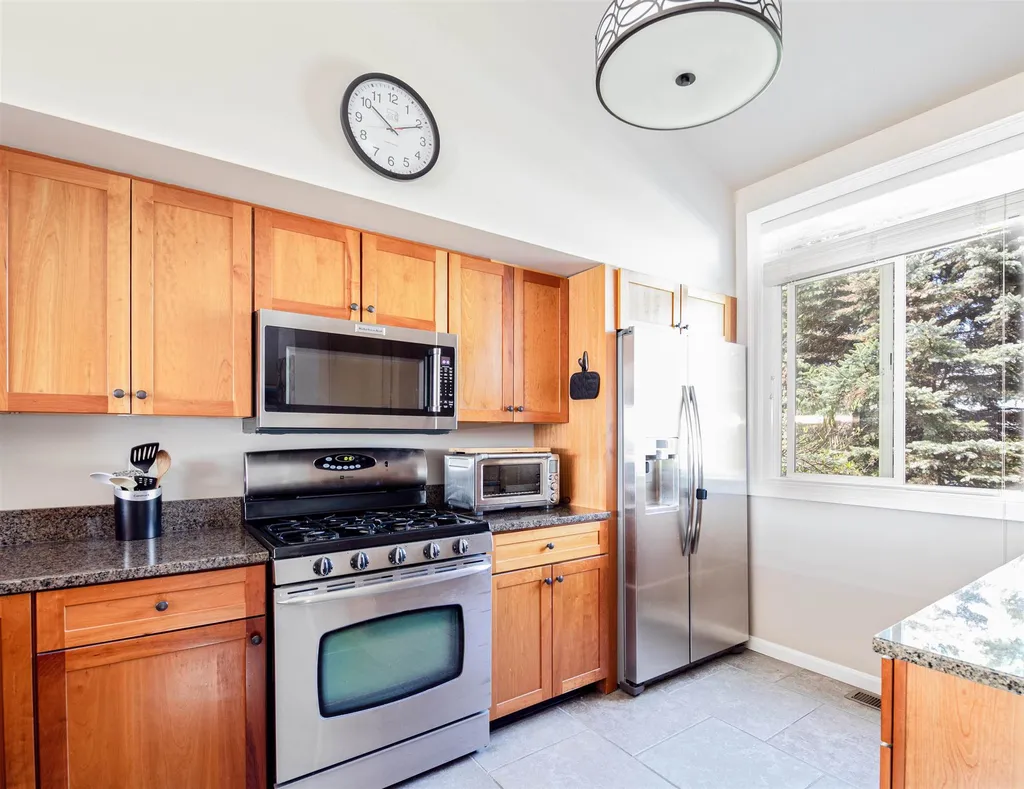 482 Golf Course Road South Burlington VT 05403