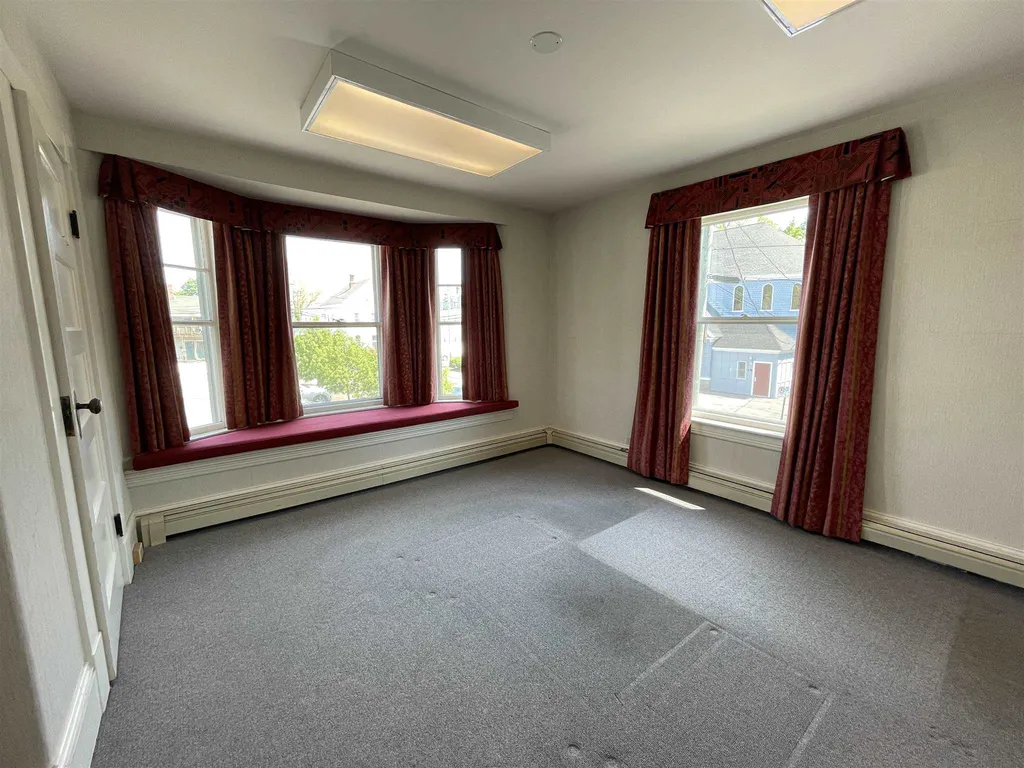 85 Brook Street Manchester NH 03104