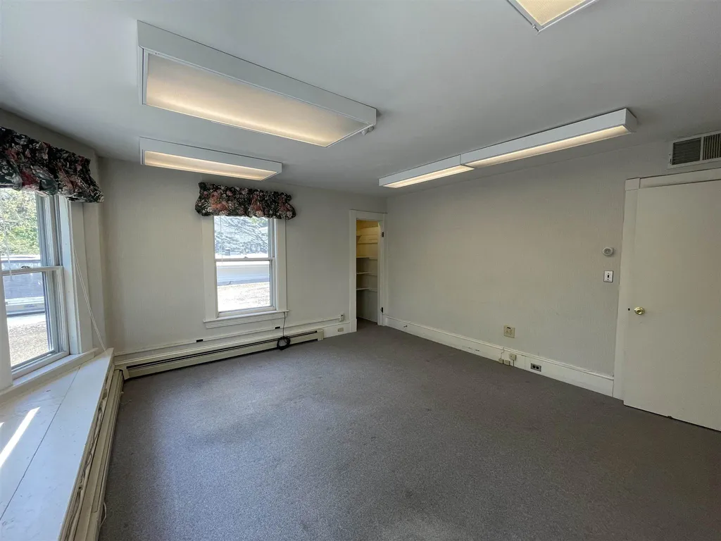 85 Brook Street Manchester NH 03104
