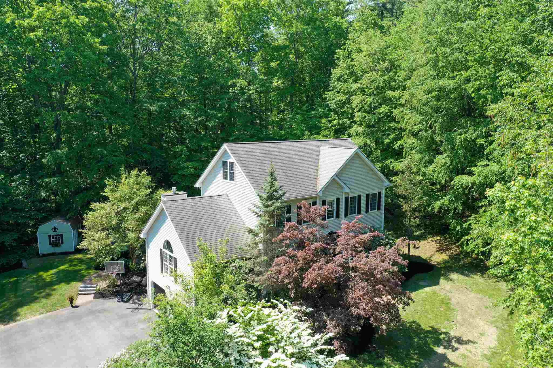 12 Wiggin Road Bedford NH 03110