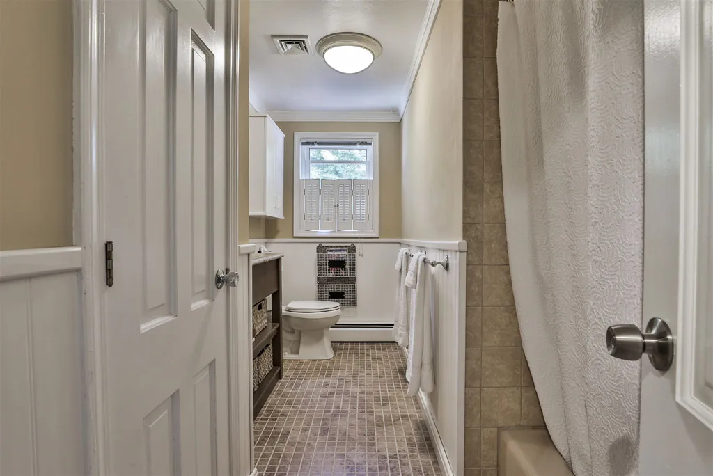6 Glendale Drive Nashua NH 03064