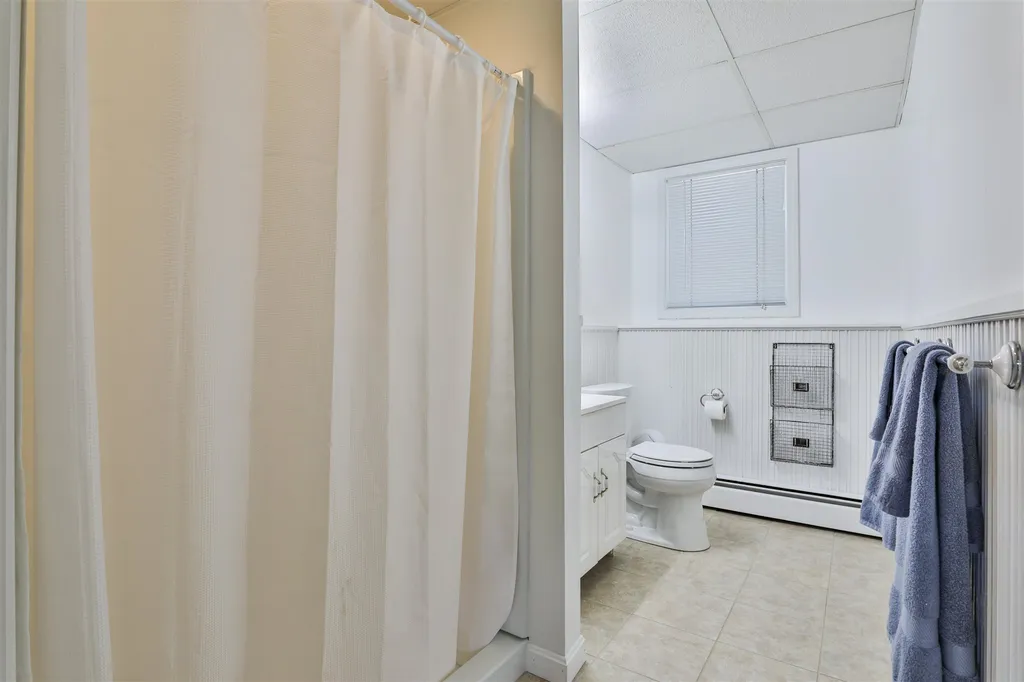 6 Glendale Drive Nashua NH 03064