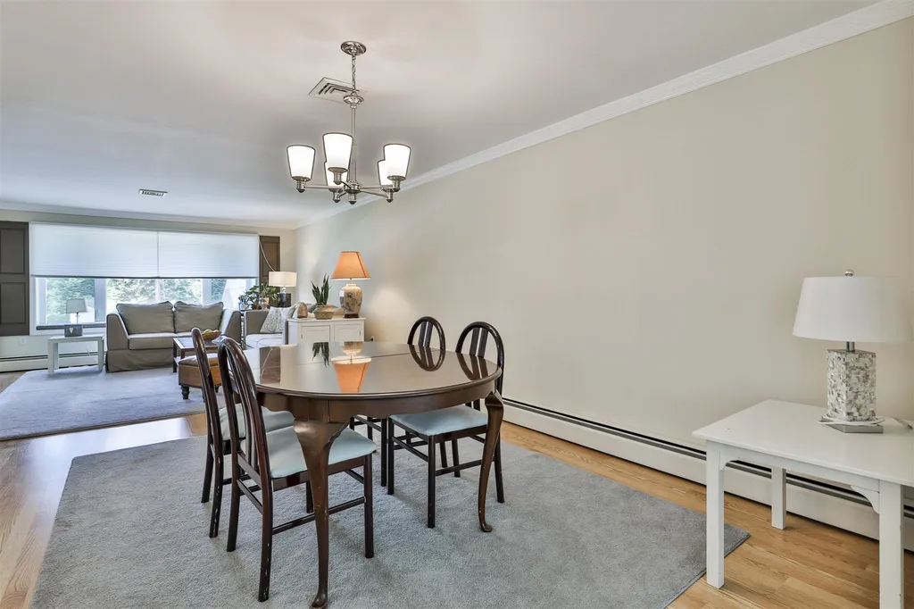 6 Glendale Drive Nashua NH 03064