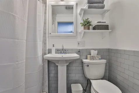 6 Glendale Drive Nashua NH 03064
