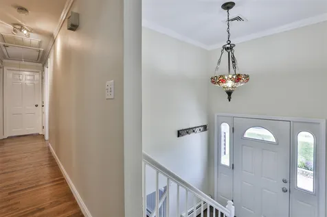 6 Glendale Drive Nashua NH 03064