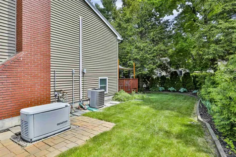 6 Glendale Drive Nashua NH 03064