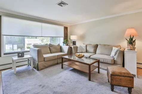6 Glendale Drive Nashua NH 03064