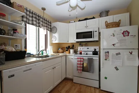 8 Pendleton Lane Londonderry NH 03053
