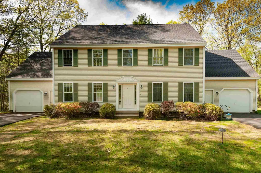 4 Gordon Court York ME 03909-5377