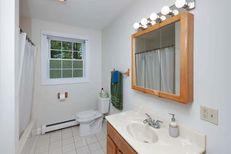 4 Gordon Court York ME 03909-5377