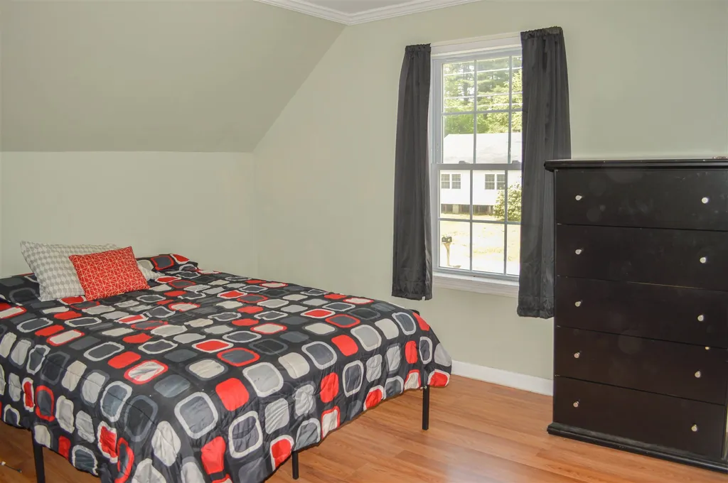 17 N Winchester Street Swanzey NH 03446
