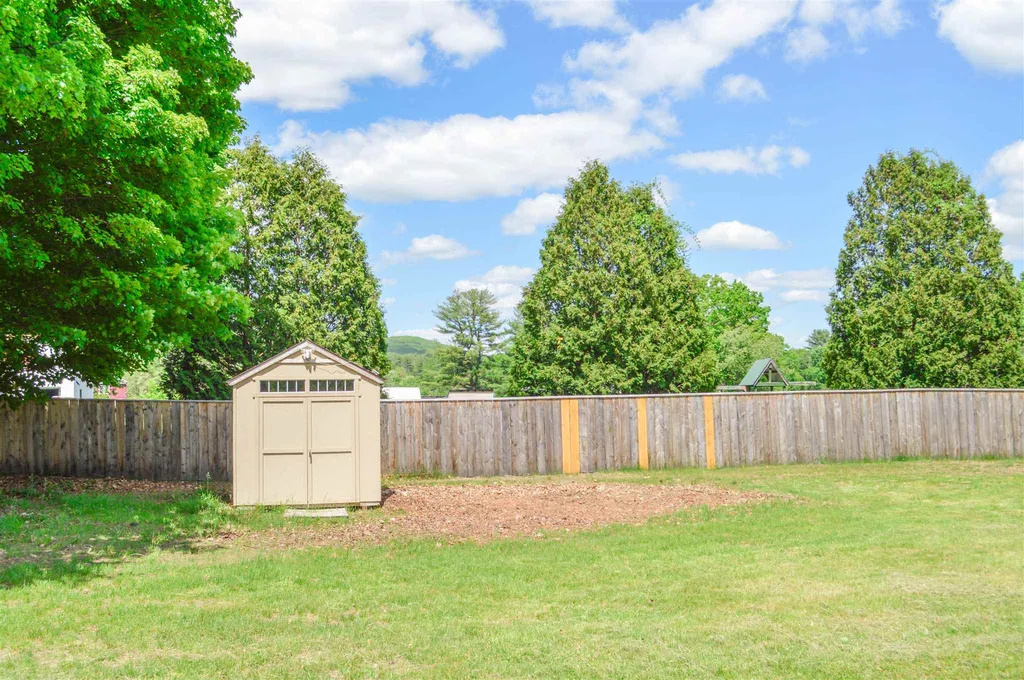 17 N Winchester Street Swanzey NH 03446
