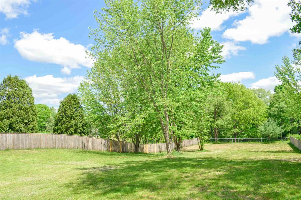 17 N Winchester Street Swanzey NH 03446