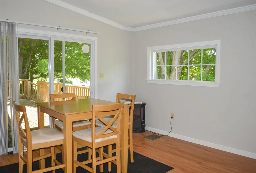 17 N Winchester Street Swanzey NH 03446