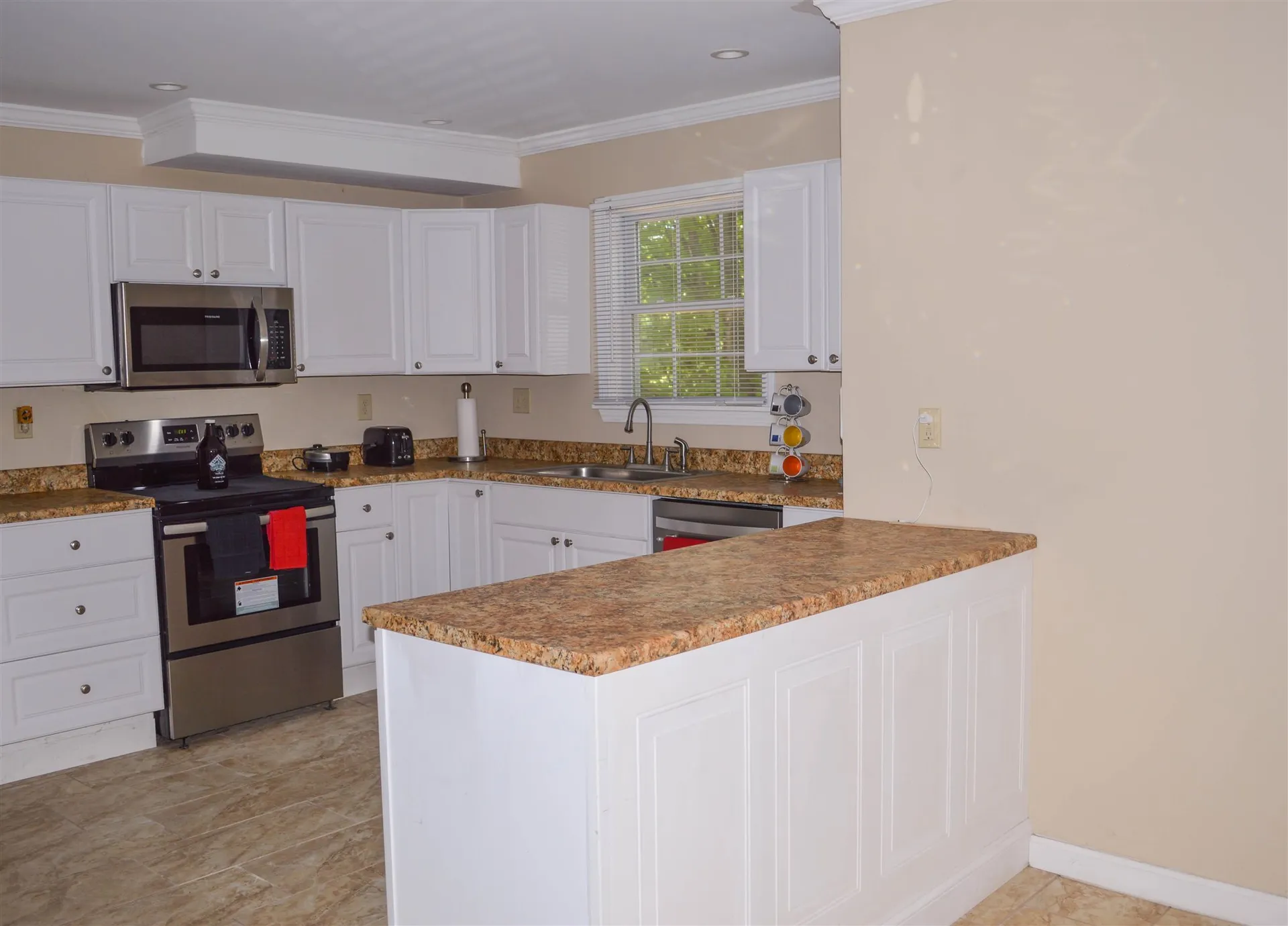 17 N Winchester Street Swanzey NH 03446