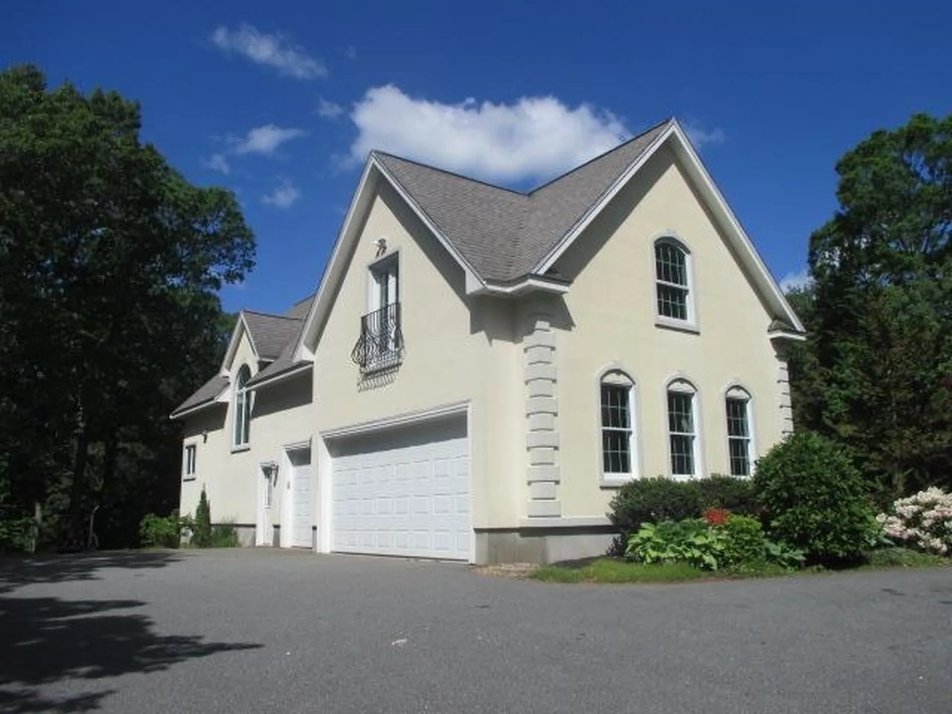 69 Searles Road Windham NH 03087