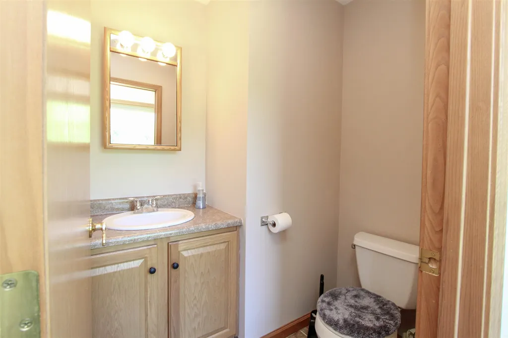 31 Higbee Road Charlotte VT 05445