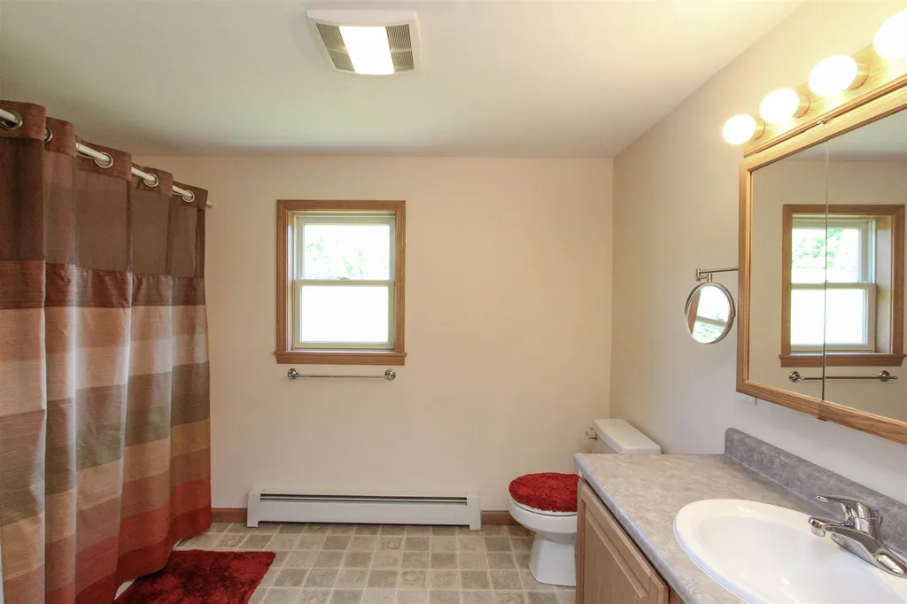 31 Higbee Road Charlotte VT 05445