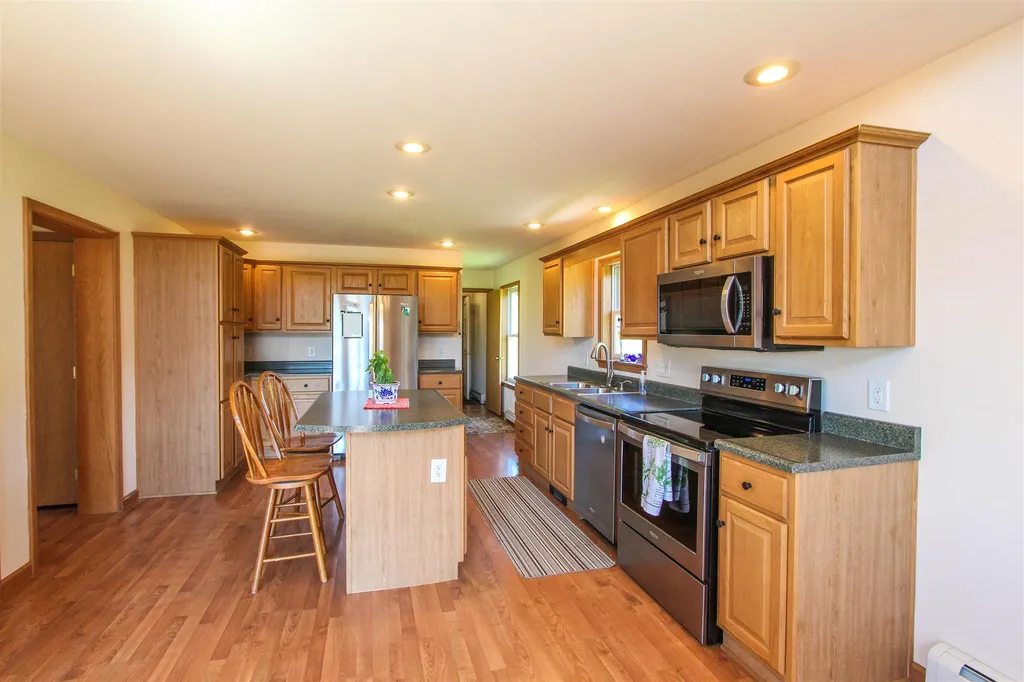 31 Higbee Road Charlotte VT 05445