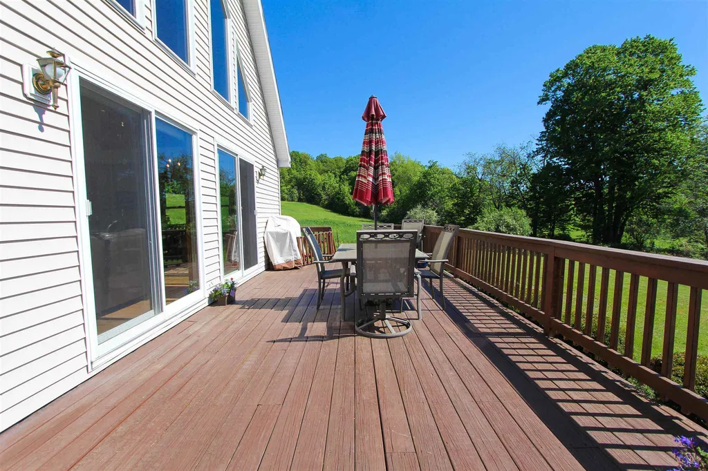 31 Higbee Road Charlotte VT 05445